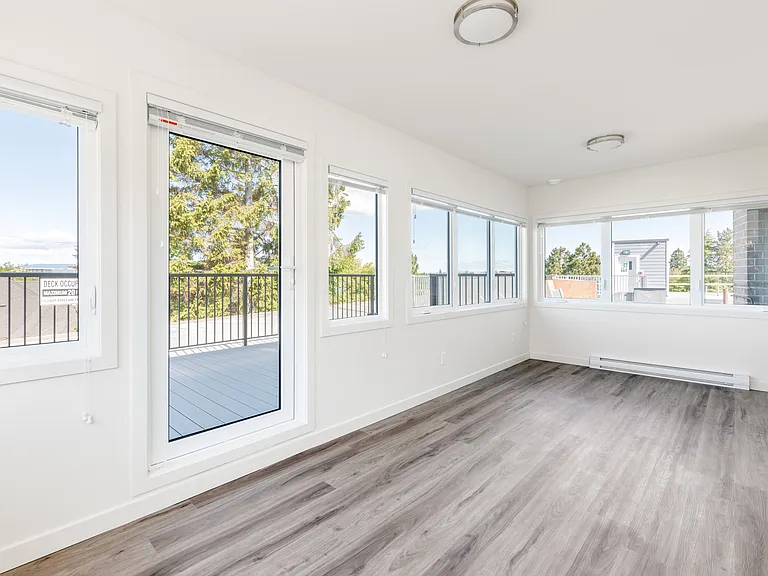 1300 Yates St — Photo 28