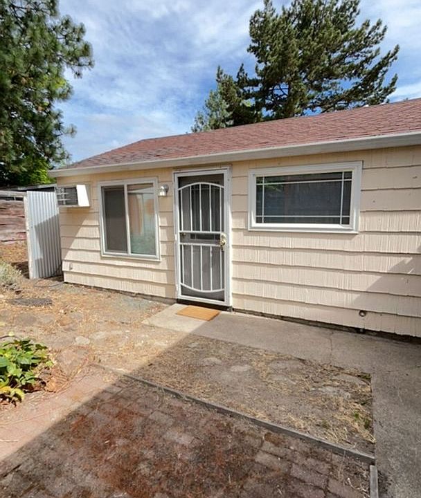 1st image of 611 Normal Ave