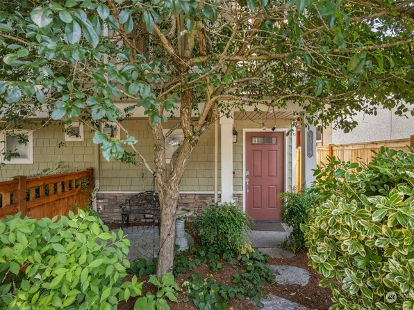 6518 5th Avenue NE, Seattle, WA 98115