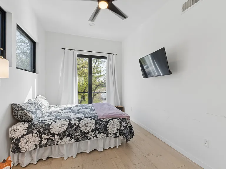 2721 S Lakeview Dr #1 — Photo 33