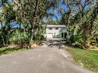 137 Irwin St E, Safety Harbor, FL 34695