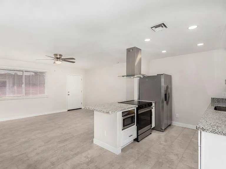 4316 E Rose Marie Ln — Photo 8