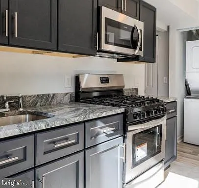 529 16th St NE #4 Photo 1