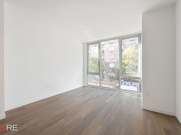3rd image of 540 W 49th St #306S