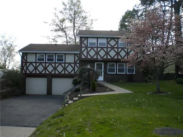 416 Alpine Village Dr photo 1