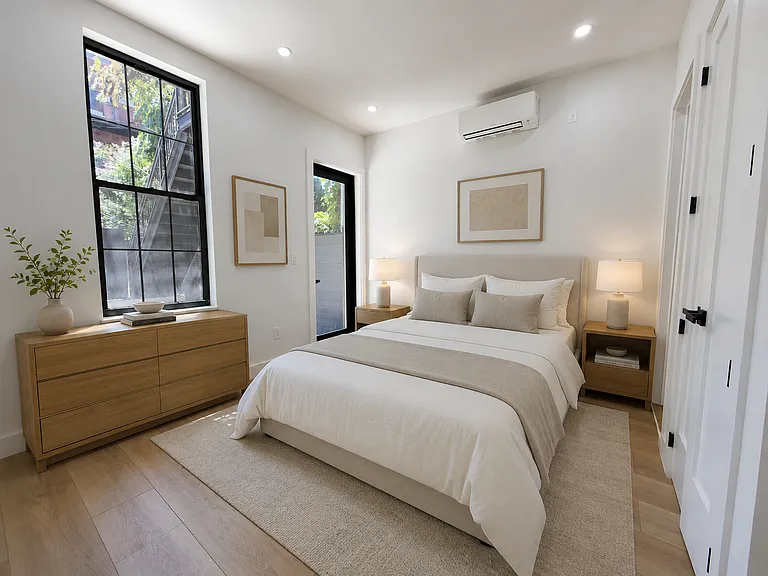148 Conselyea St #1R — Photo 4