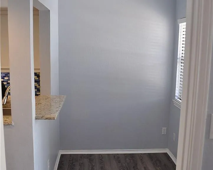 706 W 22nd St #305 — Photo 11