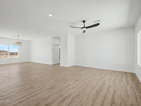 5th image of 37159 W ENCINAS Lane
