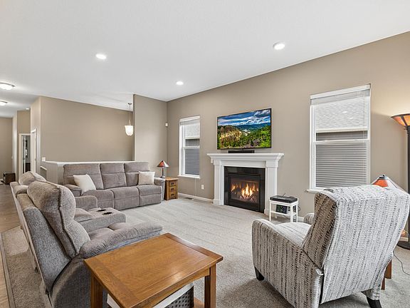 4th image of 3504 Kachina Ave NE