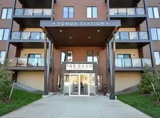 100 Dean Ave #111, Barrie, ON