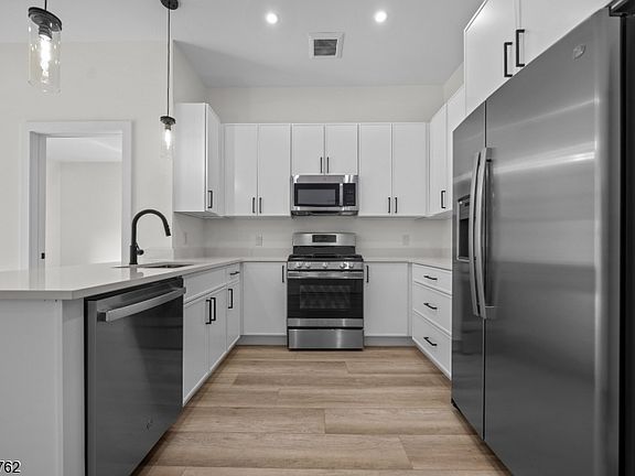 2nd image of 1 Union Ave APT 201