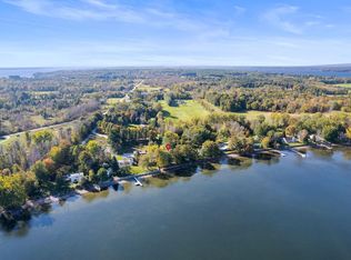 186 N Shore Rd, Isle La Motte, VT 05463