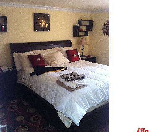 2nd image of 21400 Burbank Blvd APT 301