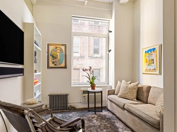 30 West 15th Street image 18 of 24