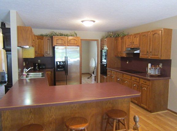 2nd image of 2309 Woodview Ct