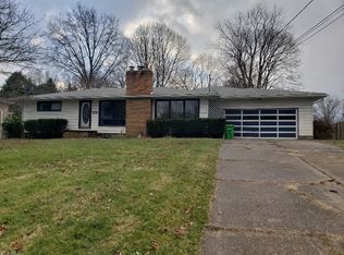608 Knollwood Dr, Uniontown, OH 44685