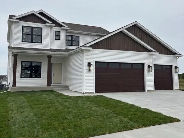 2214 Douglas Trail Dr SE, Pine Island, MN 55963