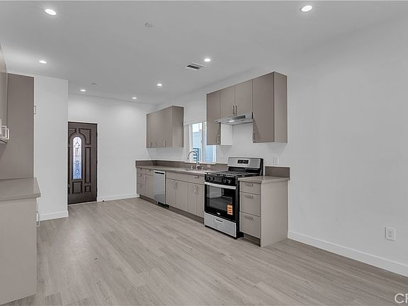 5th image of 7731 Craner Ave