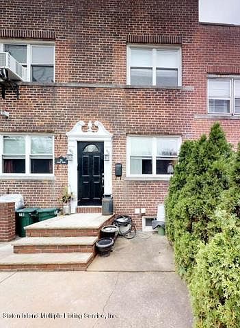1st image of 78 Dongan Ave Floor 1