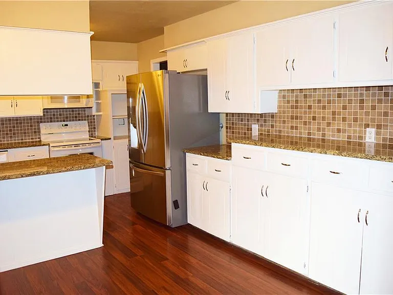 2600 Fedderson Dr — Photo 4