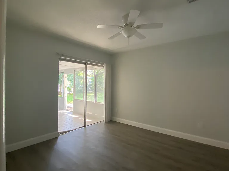 609 Parkwood Ave — Photo 15