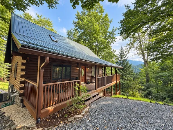 181 Enchanted Woods Road, Seven Devils, NC 28604