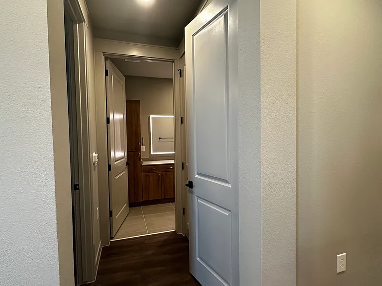 FM 1102 — Photo 17