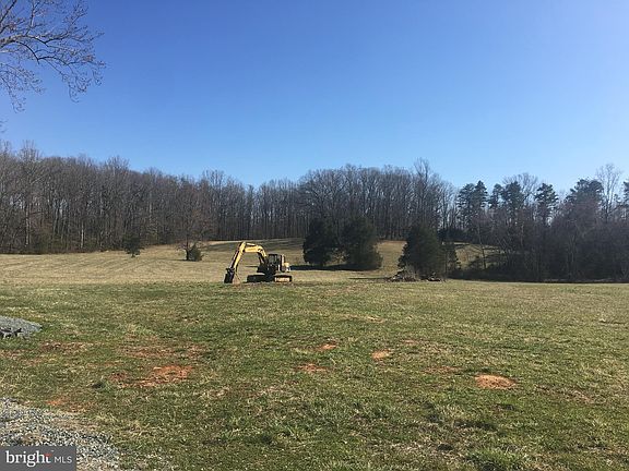 4th image of 207 Skyline Dr