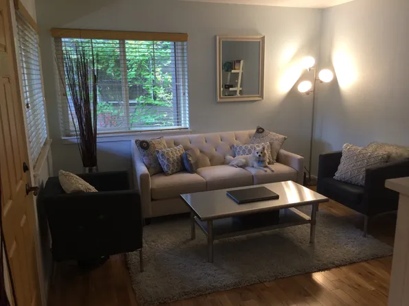 1945 NW Monterey Pines Dr Unit 2, Bend, OR 97703