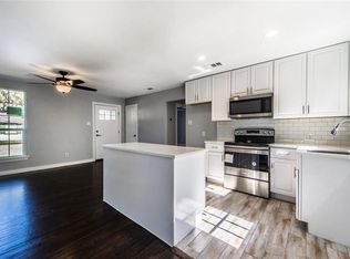 1653 Oak St, Grand Prairie, TX 75050