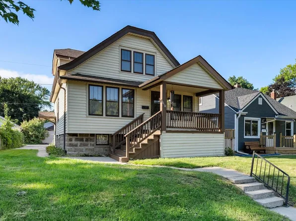 919 East Holt AVENUE, Milwaukee, WI 53207