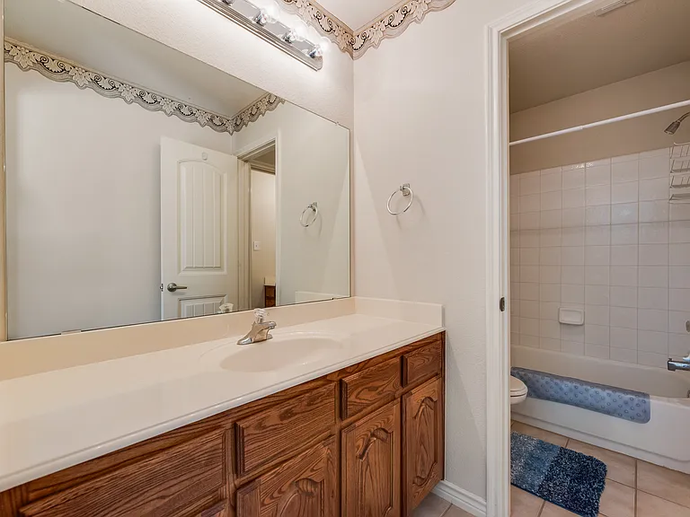 401 Idaho Ct — Photo 11