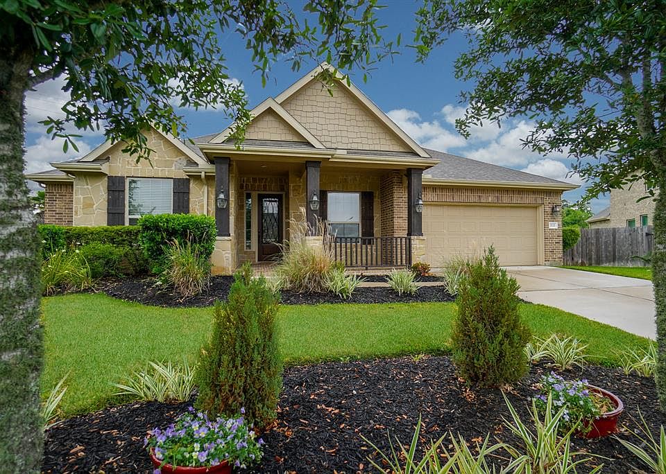 1st image of 2122 Summer Gardens Ln