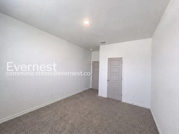 8511 Glade Dr — Photo 14