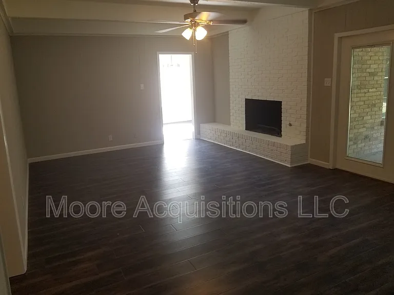 1833 Skyline Dr — Photo 14