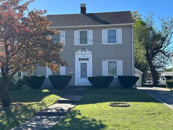 315 E Main St, Du Quoin, IL 62832