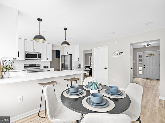 3rd image of 12701 Roark Ct