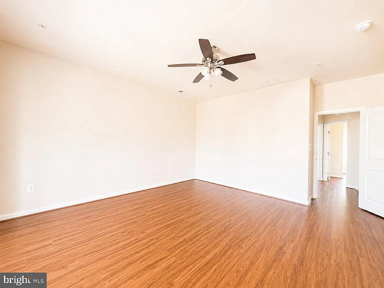 22605 Winding Woods Way — Photo 31