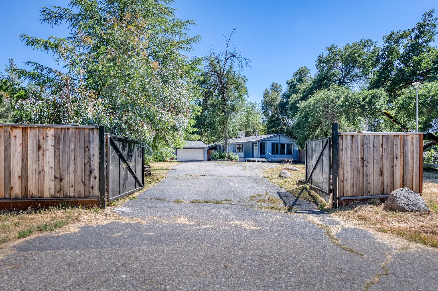 37465 Highway 41 photo 1