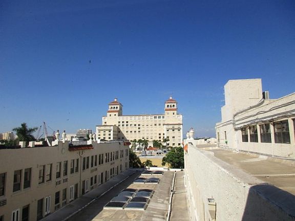 2nd image of 235 Sunrise Ave #Penthouse 11