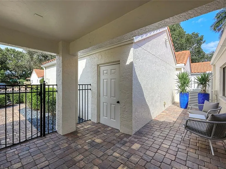 714 Reef Point Cir — Photo 27