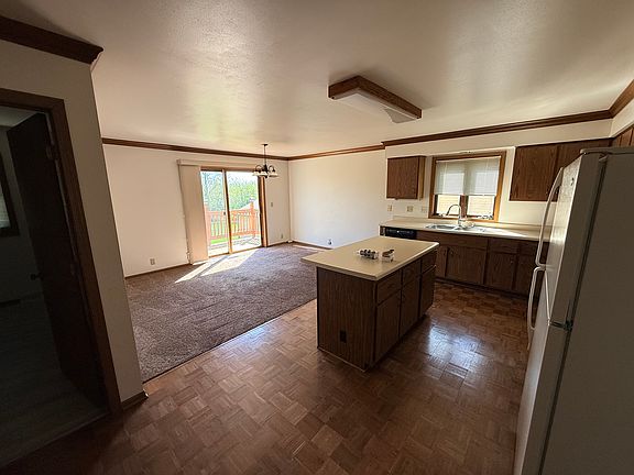 3rd image of 1260 Sunnyridge Rd