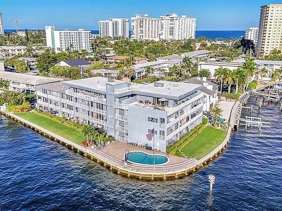 2nd image of 1201 S Riverside Dr APT 307