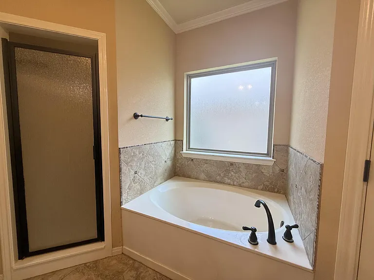 9804 Houston Dr — Photo 18