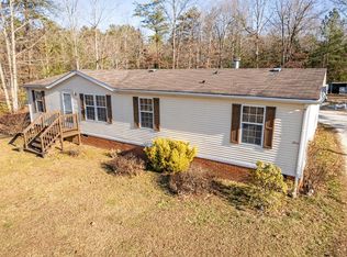 393 Railroad Ln, Pamplin, VA 23958