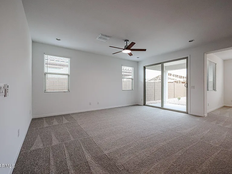 8752 W Medlock Dr — Photo 12