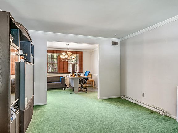 4th image of 3901 Tarrington Dr