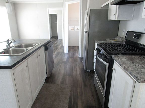 5th image of 2200 Harper St