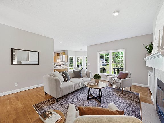 5th image of 28 Rosegate Farm Drive