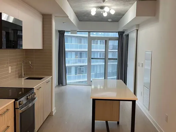 65 Mutual St #1108, Toronto, ON M5B 0E5